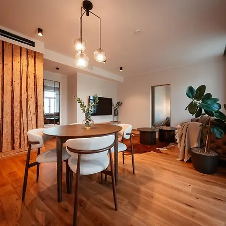 Freinholdi Maja Kuelaliskorter 2 - Balcony And Sauna Apart-hotel