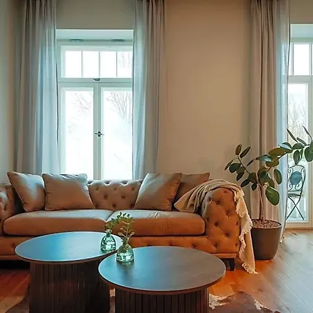 מלון דירות Freinholdi Maja Kuelaliskorter 2 - Balcony And Sauna Võru